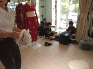 広島のブライダル、結婚式、披露宴、2次会、プロデュース、レンタル衣装、貸衣装、出張着付け、は三栗矢へ