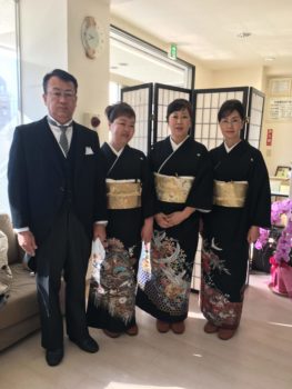 広島のブライダル、結婚式、披露宴、留袖レンタル、モーニングレンタル、七五三レンタル、礼服レンタル、レンタル衣装、貸衣装、着付け、出張着付け、着付教室、は三栗矢へ